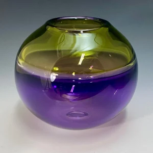 Encalmo Vase in Amethyst and Lime